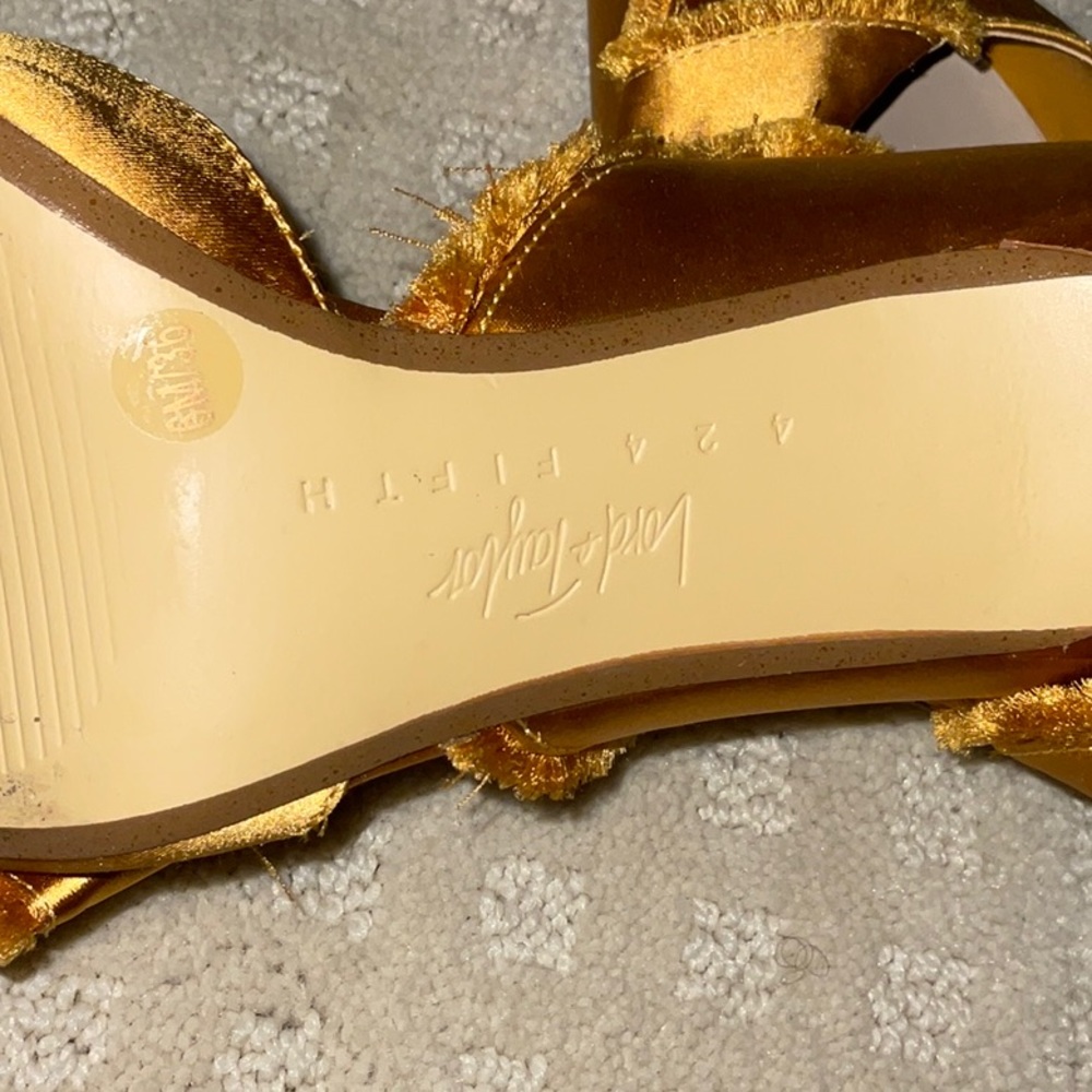 Lord & Taylor - Picture 10 of 10